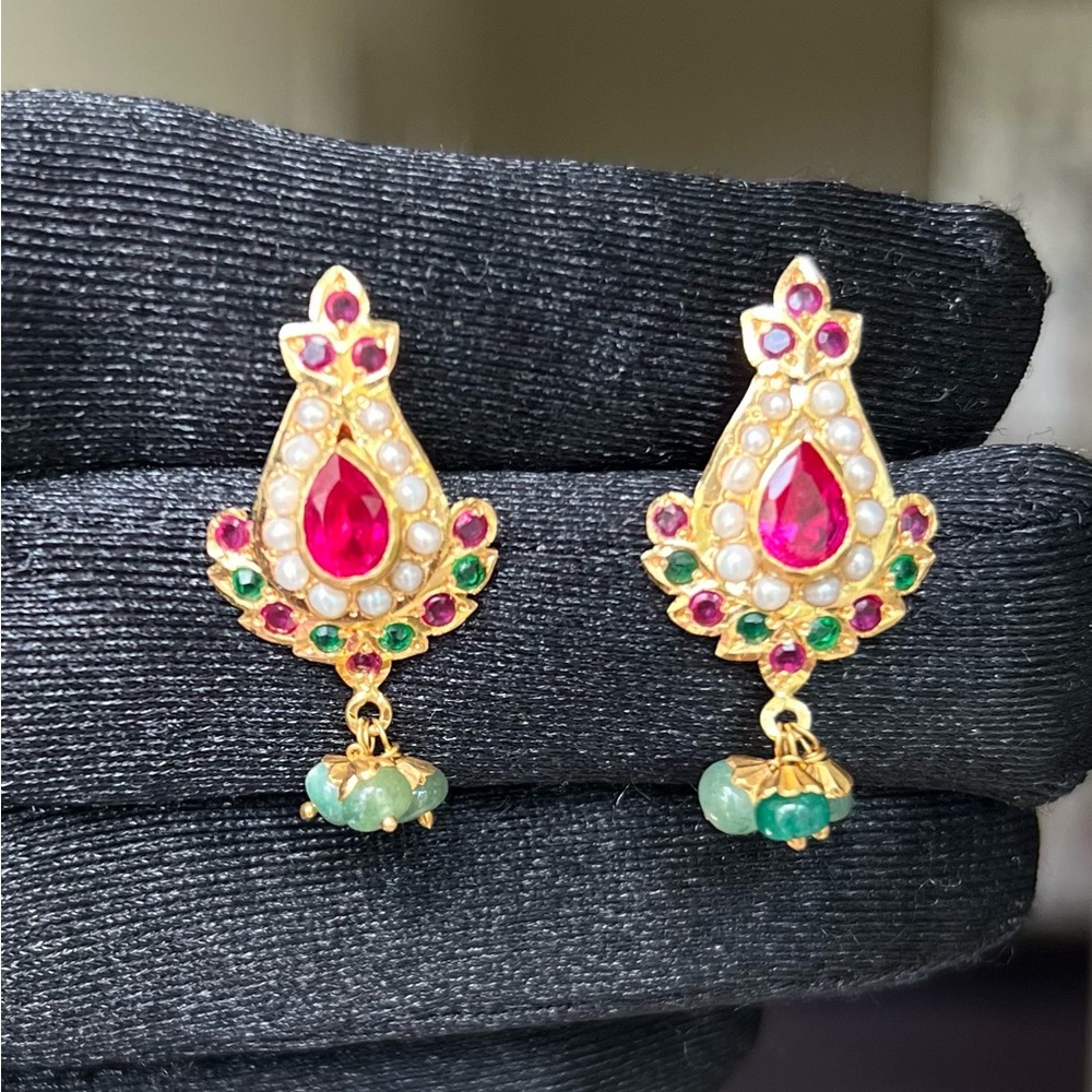 Gorgeous 22k gold earrings